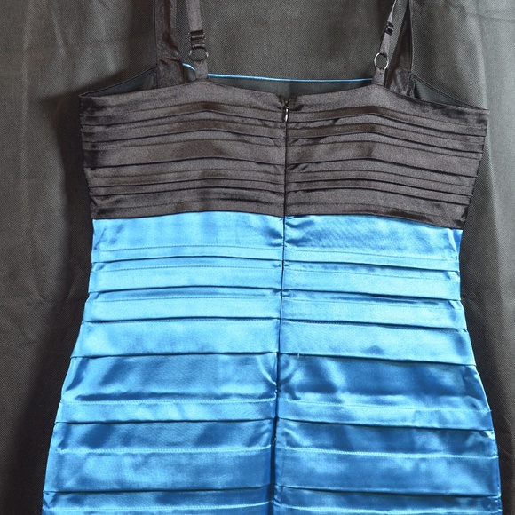 Satiny Black/Turquoise Body Con Dress SZ M SUZY - Picture 7 of 12
